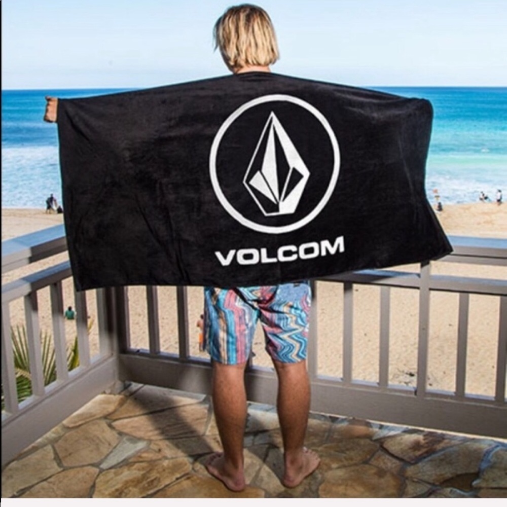 🌴🌼VOLCOM- TOWEL🌼🌴 - Picture 2 of 4
